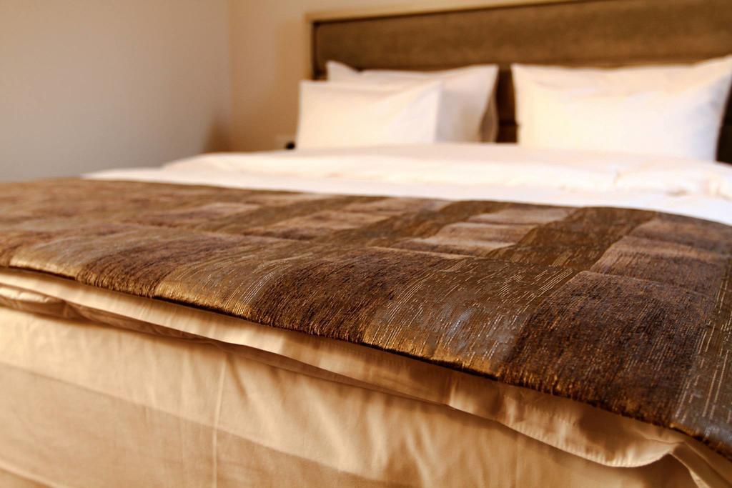 City Hotel 슬라티나 외부 사진